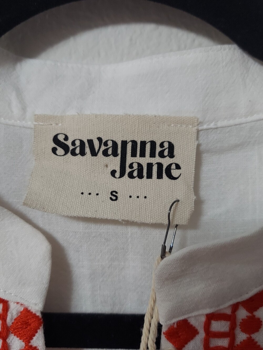 NWT Savanna Jane White Blouse with Red Geometric Embroidery - Picture 2 of 6